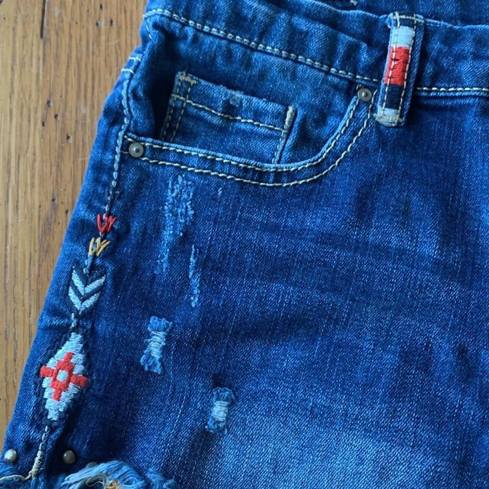 Blank NYC The Mini Barrow High-rise Shorts Girls Cut-off Jean Embroidery Size 12 - Picture 5 of 10